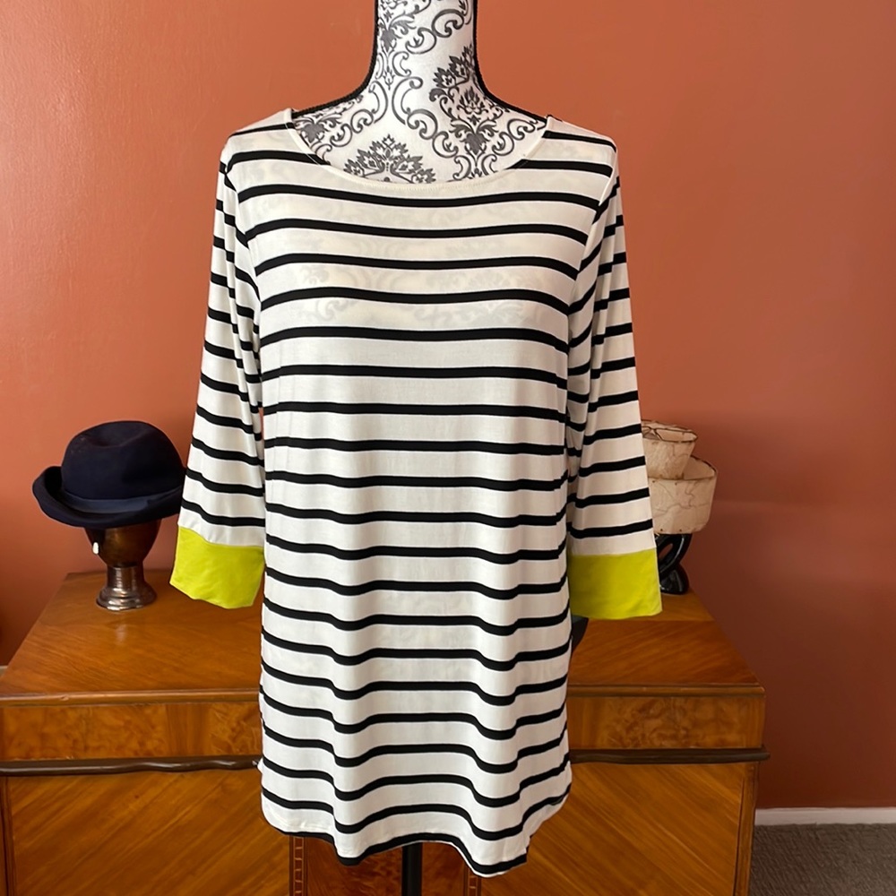 New Colette Malouf Size XL NWT 3/4 Length Sleeve Cuff Knit Top